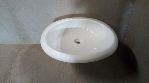 Lavabo ovale suspendu, Istanbul par Vitra