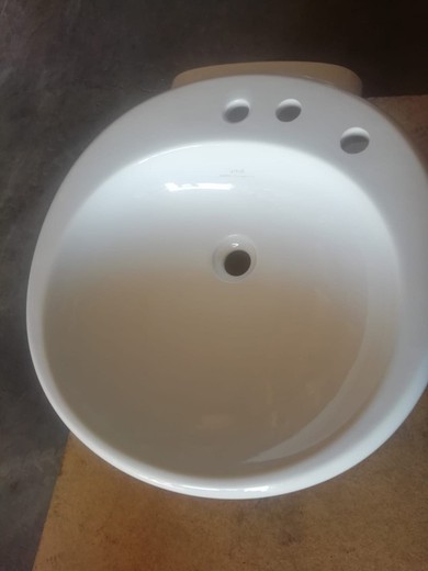 Lavabo a pared ovalado con 3 agujeros para grifería , Istambul de Vitra VIT42600030871