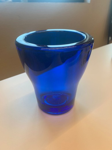 Vaso cilíndrico para lavabo de Vitra azul OBS584