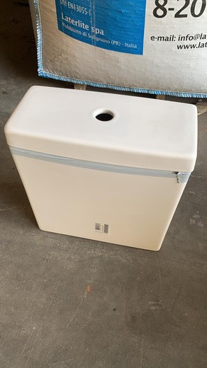Cisterna para inodoro a suelo, Matrix de Vitra OBS549