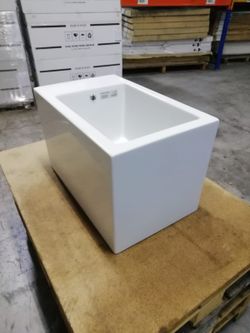 Lavabo mural cube, Verso by Catalano