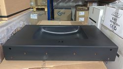 Lavabo suspendu noir mat, par Cosmic