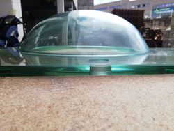 Encimera de cristal con lavabo y agujero para grifería