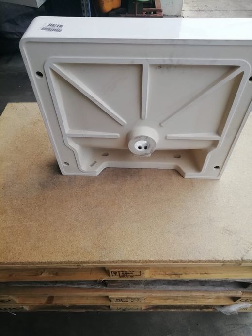 Lavabo suspendu Alpina, par Vitra