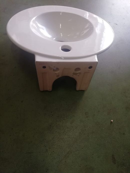 Lavabo suspendu rond 47cm, AQ1 par Vitra