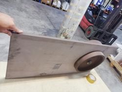 Lavabo à poser en caoutchouc, par Boing