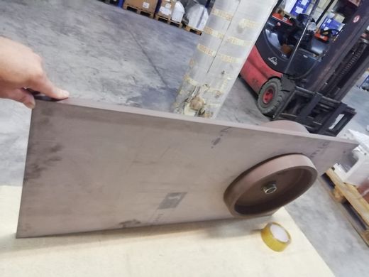 Lavabo à poser en caoutchouc, par Boing