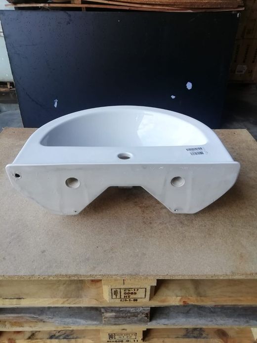 Lavabo semi-circulaire suspendu, S50 par Vitra