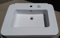 Vasque murale rectangulaire Soft Cube par Vitra