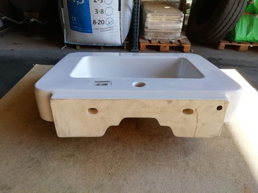 Vasque murale rectangulaire Soft Cube par Vitra