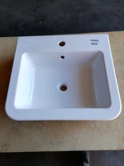 Lavabo mural carré, Matrix par Vitra