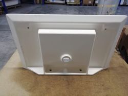 Vasque murale en résine, par Noken