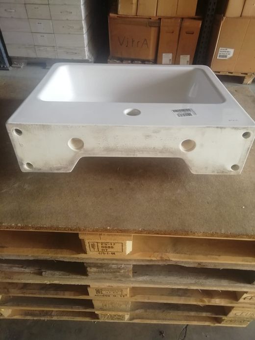 Lavabo suspendu ou à poser, Nouvella par Vitra