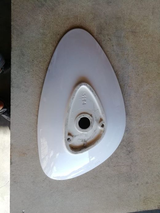 Lavabo à poser triangulaire, Piu due par Vitra