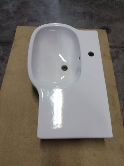 Lavabo Asimetrico a pared 500 de Pozzi Ginori POZ41021