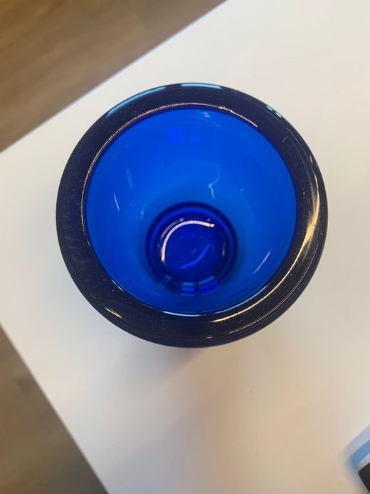 Vaso cilíndrico para lavabo de Vitra azul OBS584