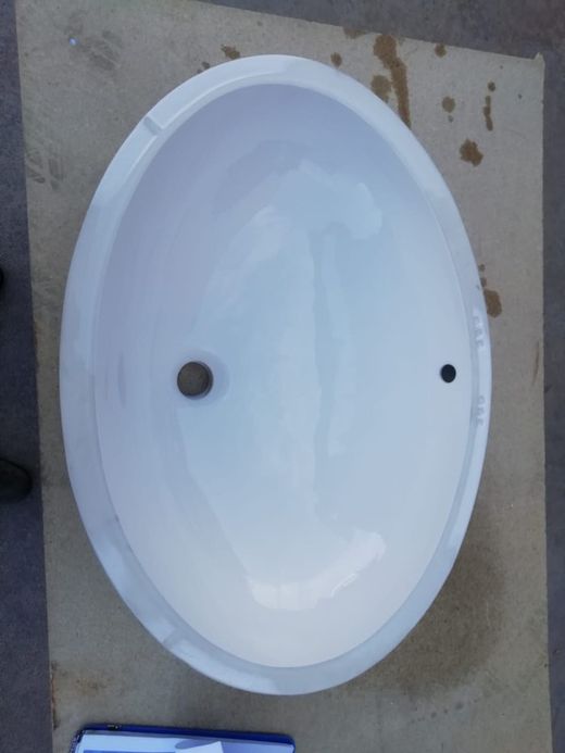 Lavatório de montagem inferior Evana com transbordamento de Villeroy & Boch
