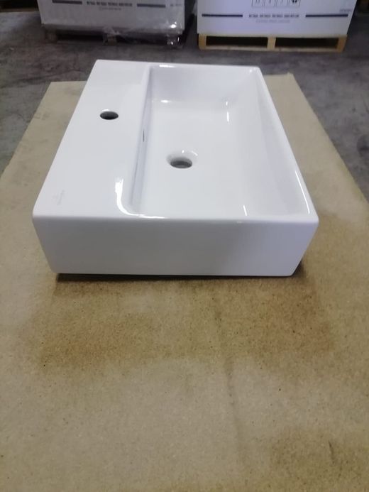 Lavabo suspendu Memento 60x42cm avec porte-serviettes par Villeroy & Boch