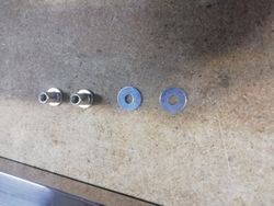 Lavabo suspendu Memento 60x42cm avec porte-serviettes par Villeroy & Boch