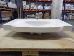 Lavabo Sentique 80x52cm suspendu avec porte-serviettes par Villeroy & Boch