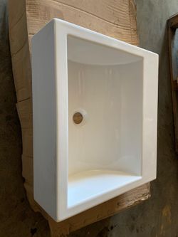 Vasque à poser carrée, Virginia, sans trou pour robinet.