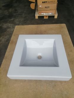 Lavabo suspendu gris perle, AQ2 par Vitra