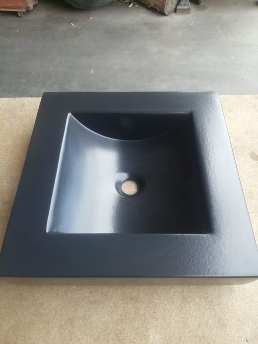 Lavabo suspendu gris foncé, AQ2 par Vitra