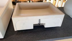 Lavabo à poser en pierre portugaise, Barcelona par Vitra