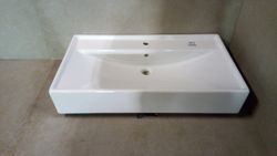 Lavabo suspendu 90cm, Surprise by Vitra