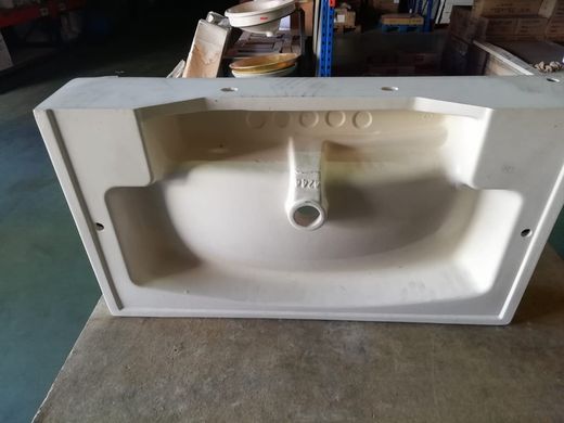Lavabo a pared sin agujero para grifería, 90cm Surprise de Vitra OBS081