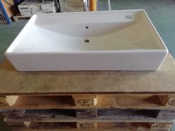 Lavabo a pared sin agujero para grifería, 90cm Surprise de Vitra OBS081